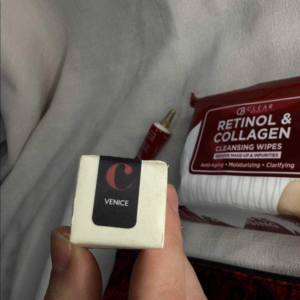 Ipsy Red & Black Patterned Cometic Bundle - Picture 6 of 9